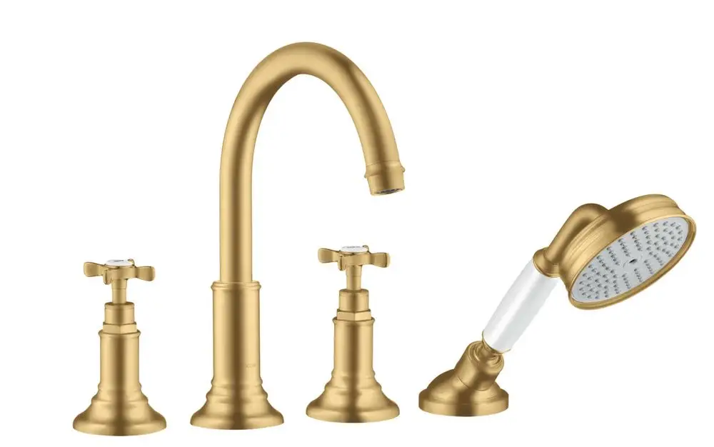 Montreux Armatur von AXOR mit einem gebogenen Auslauf, zwei Kreuzgriffen und einem Handbrausekopf in Brushed Gold Optik, geeignet für Fliesenrandmontage.